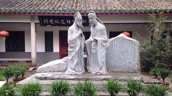 中国古代雕塑艺术的特点有哪些？